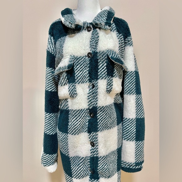 Dark Green and White Long Plush Teddy Jacket | Size XL | NWT - Picture 4 of 5